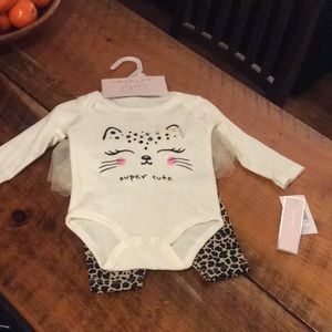 New with tags 0-3 mos Weeplay 4 pc layette